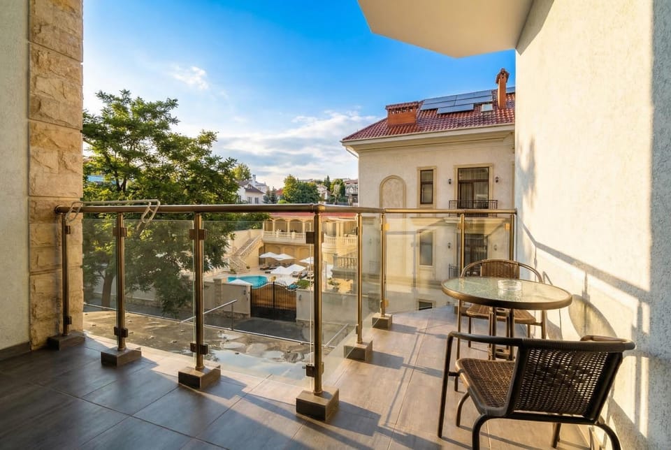 Property building, Day, View (from property/room), Balcony/Terrace