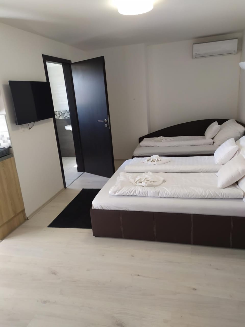 City Apartmanház Apartment in Hungary