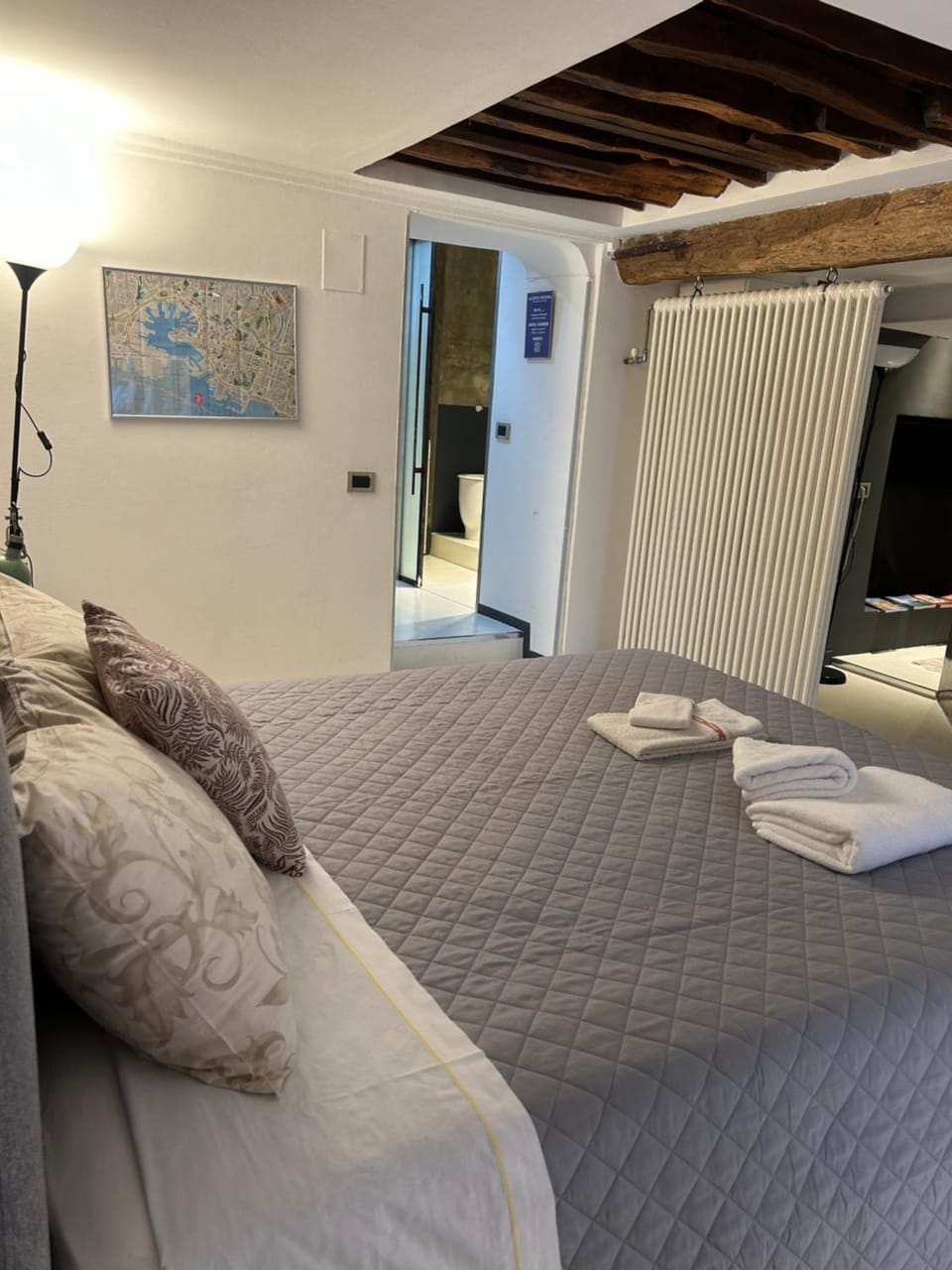 Loft La Città Vecchia Apartment in Genoa