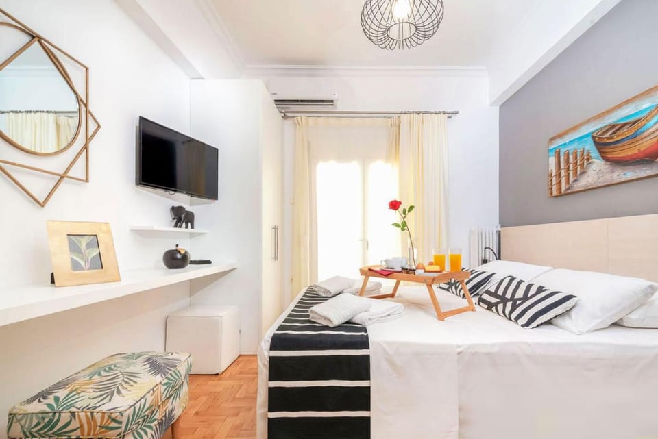 Bedroom, Continental breakfast