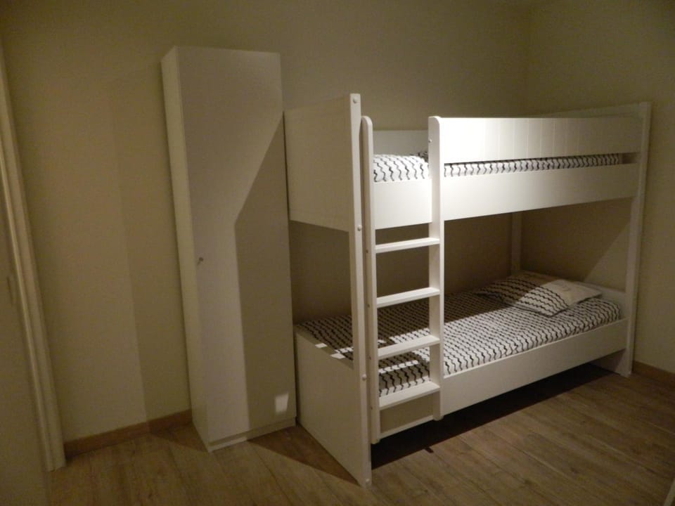 bunk bed