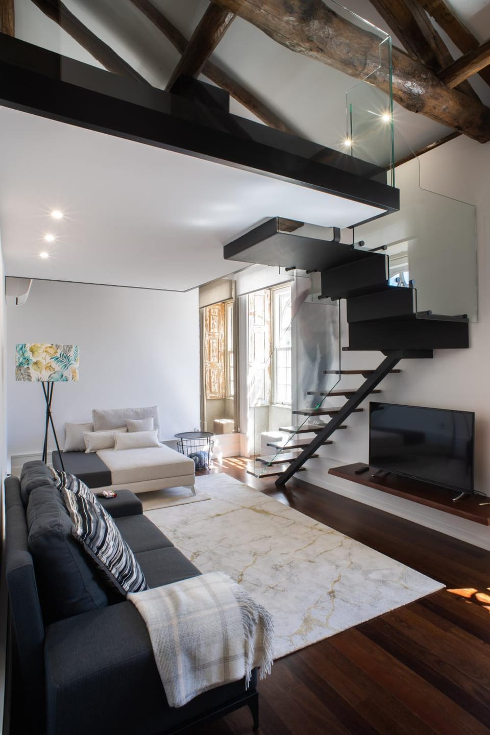 Communal lounge/ TV room, Seating area, Street view
