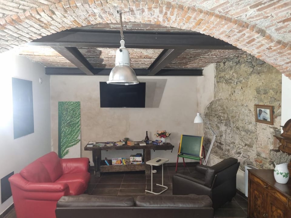 Game Room, TV and multimedia