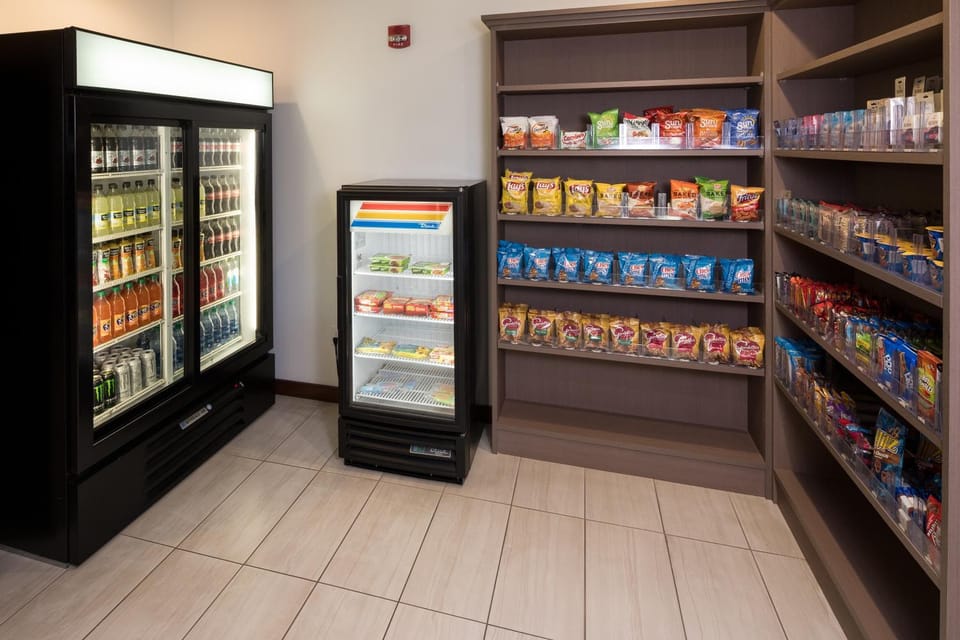 On-site shops, Supermarket/grocery shop, Shopping Area