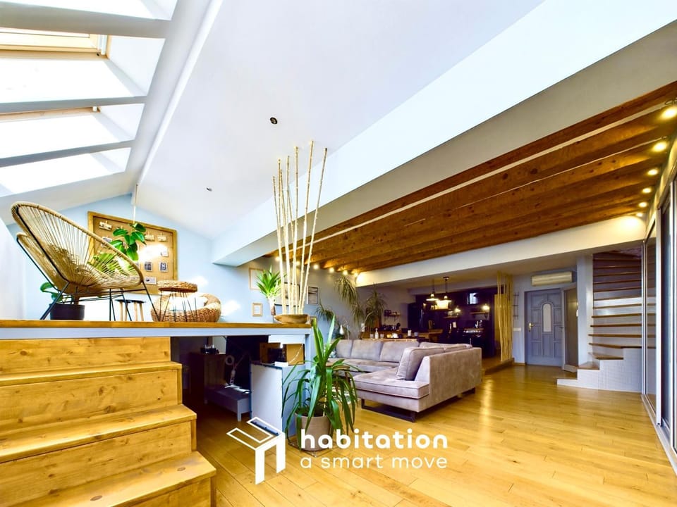 Living room, Seating area, Text overlay