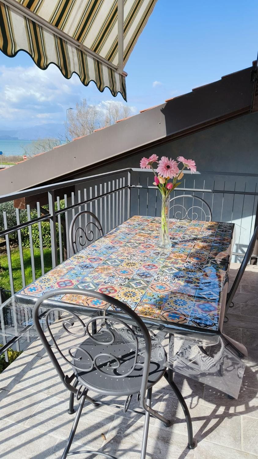 Casa Maganda vista lago tra Peschiera del Garda e Sirmione Apartment in Peschiera del Garda