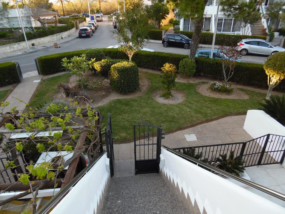 Balcony/Terrace, Garden view