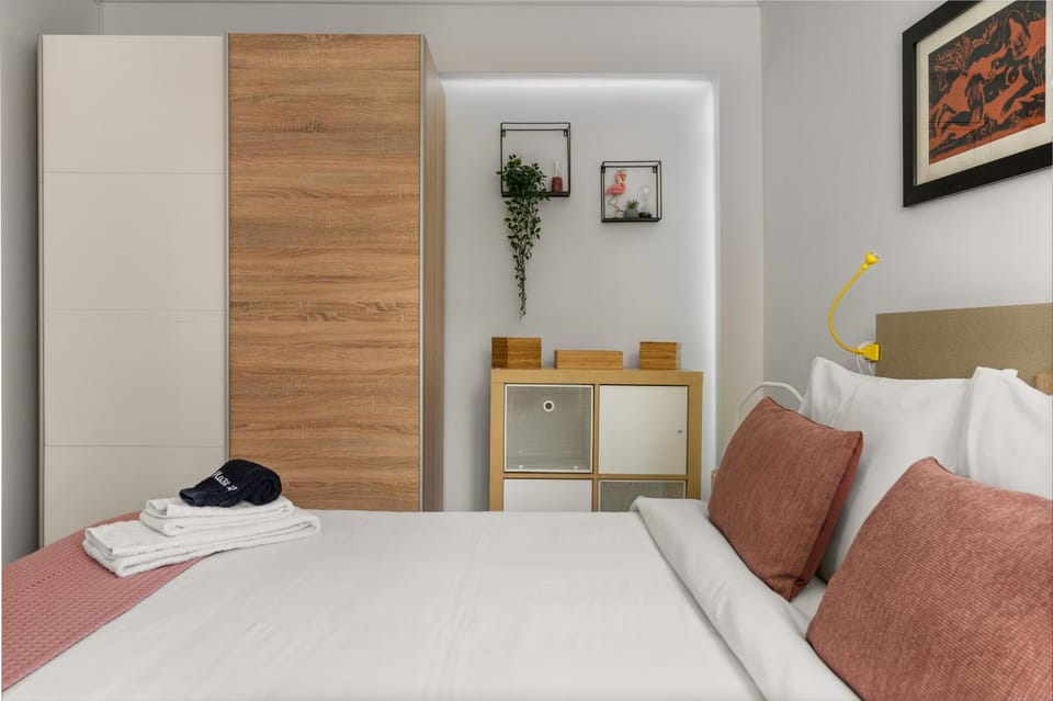 Luxe house in Glyfada with spa near metro station C8 House in South Athens
