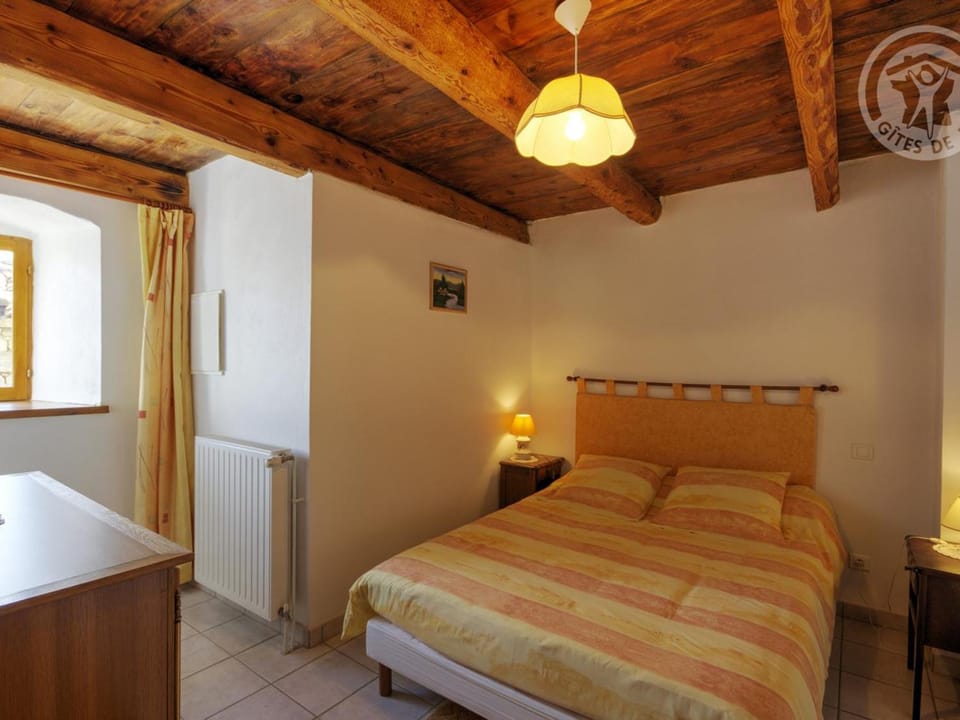 Gîte Authentique 16e Siècle avec Cheminée Près de Burdignes - FR-1-496-101 House in Auvergne-Rhône-Alpes