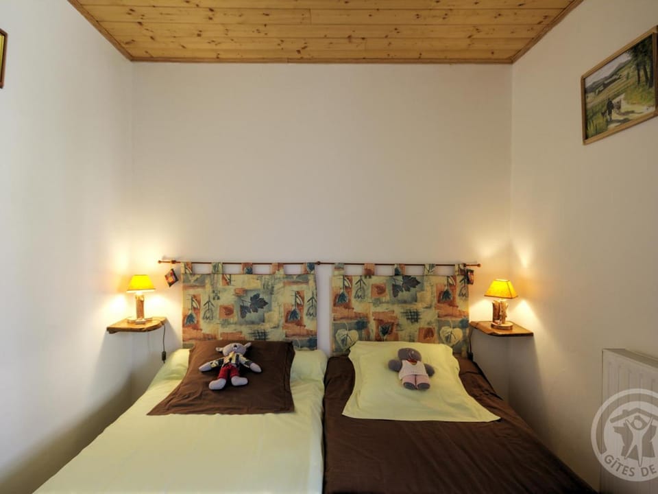 Gîte Authentique 16e Siècle avec Cheminée Près de Burdignes - FR-1-496-101 House in Auvergne-Rhône-Alpes