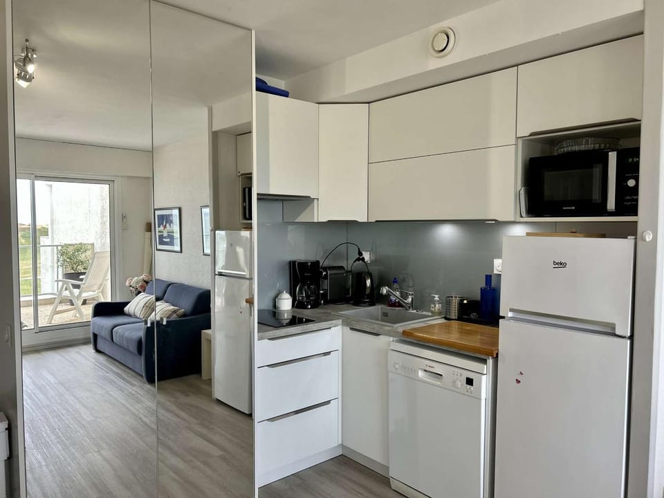 Appartement avec terrasse, vue sur l'Océan et parking à Royan - FR-1-494-33 Apartment in Royan