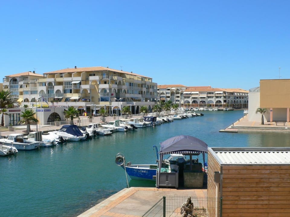 Appartement cosy à Sète pour 6 pers., proche plage, clim, parking privé - FR-1-338-342 Apartment in Occitanie