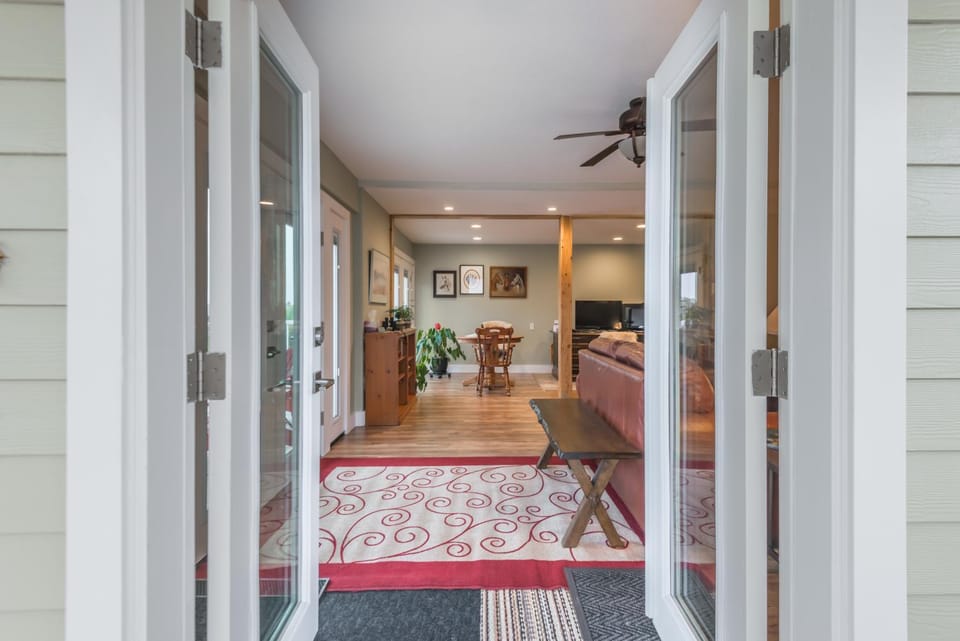 Game Room, Living room