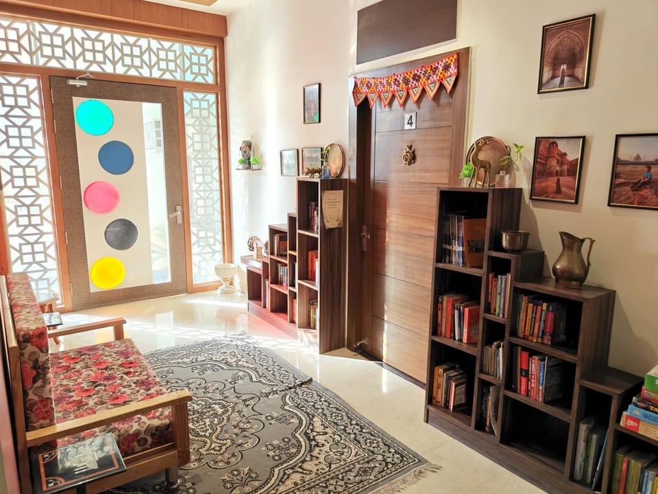 Library, Seating area