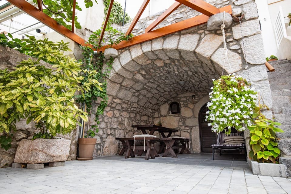 Inner courtyard view
