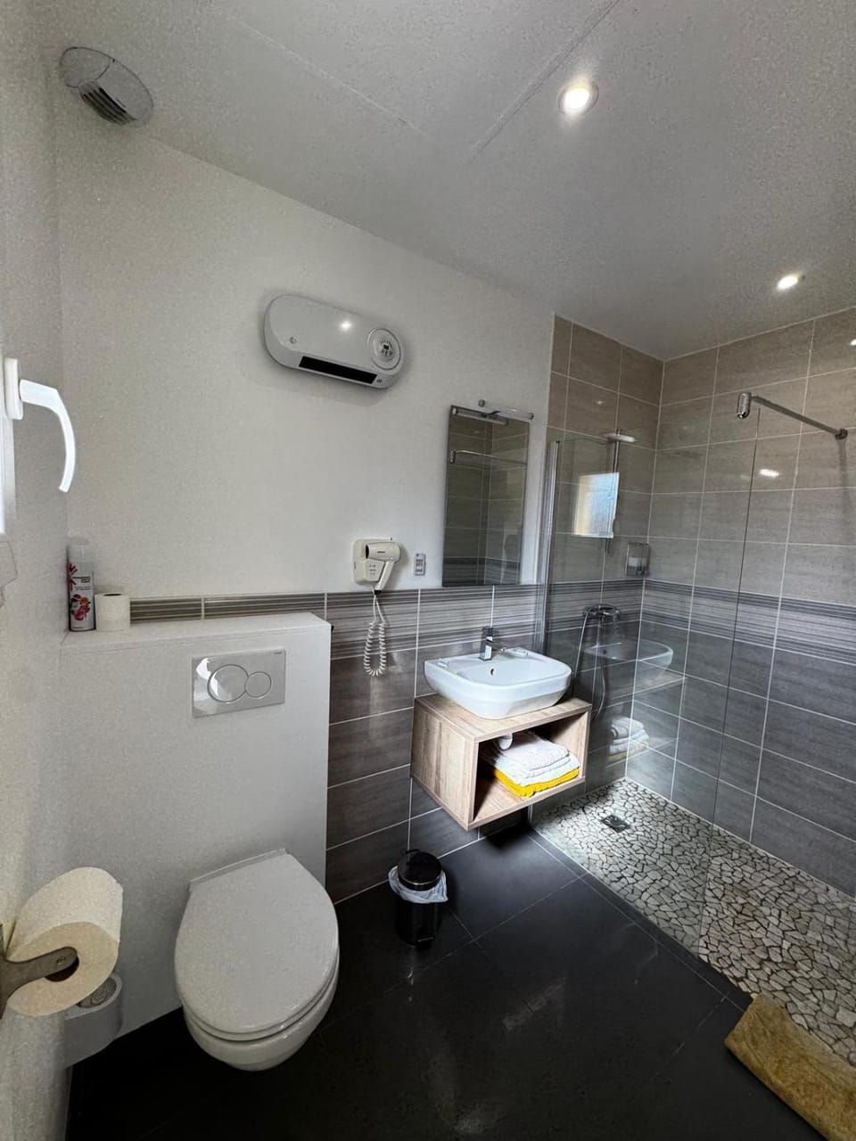 Studio les trois chemins Bed and Breakfast in Catalonia