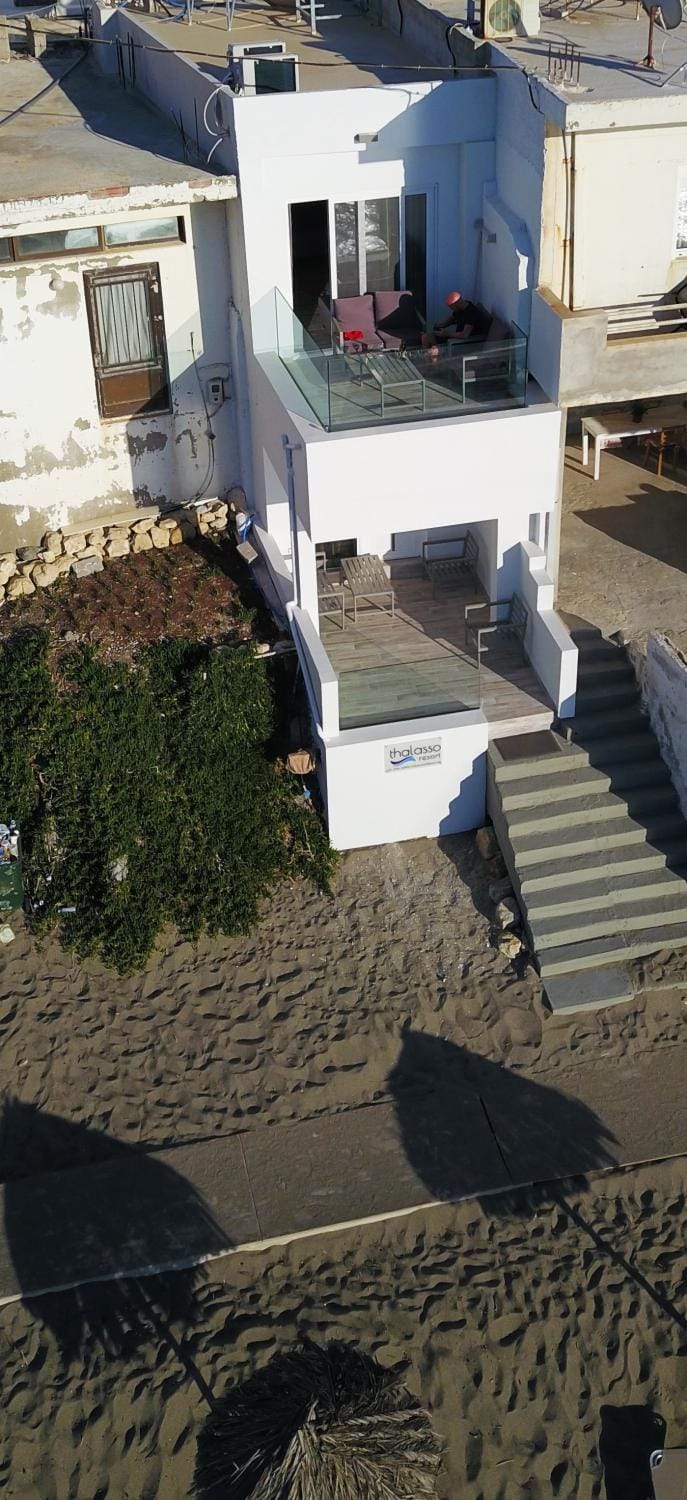 Bird's eye view, On site