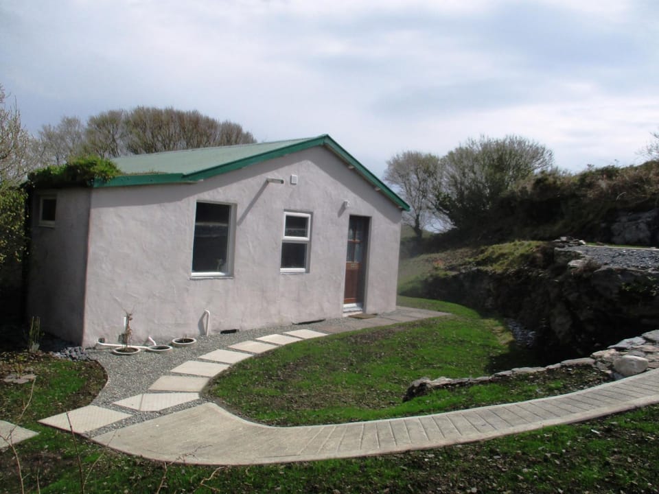 House of Quartz House in County Cork