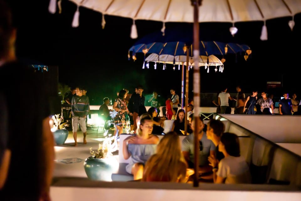 People, Lounge or bar