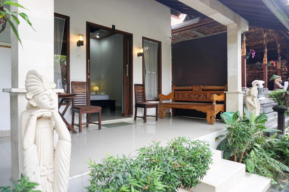 Ary Guest House Bed and Breakfast in North Kuta