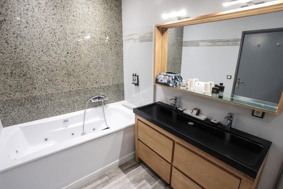 Bathroom, Bath