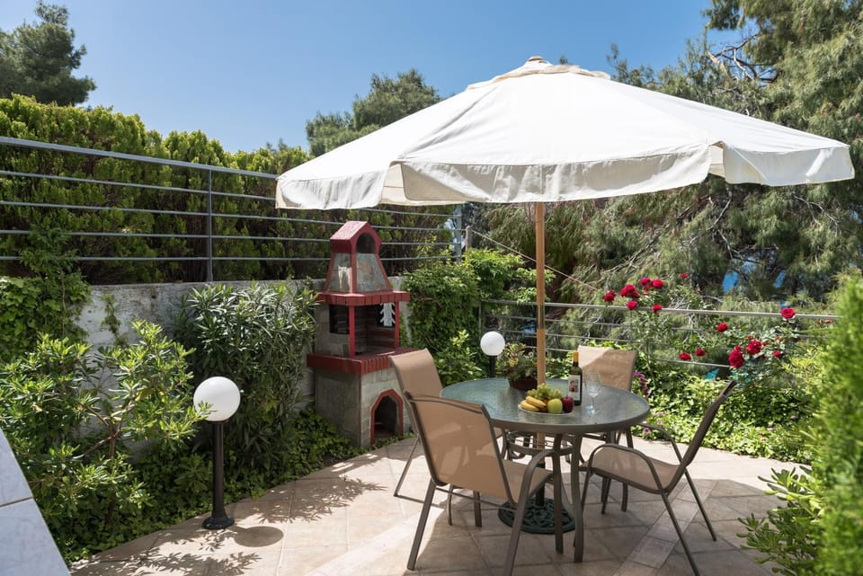 BBQ facilities, Balcony/Terrace