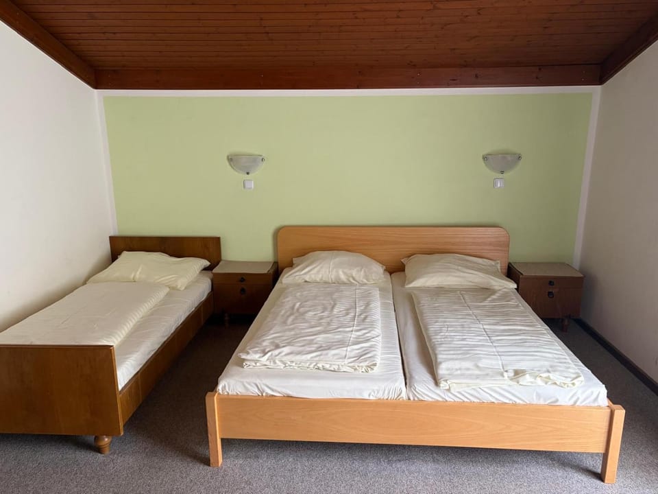 Dorfgasthof Hotel Staberhof Hotel in Carinthia, Austria
