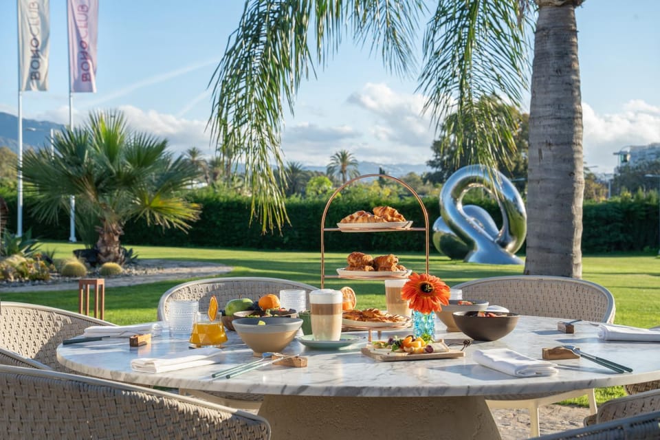 Property building, Restaurant/places to eat, Day, Garden, Coffee/tea facilities, Balcony/Terrace, Food and drinks, Food, Garden view, Breakfast, Continental breakfast, Continental breakfast, Buffet breakfast, Buffet breakfast, Drinks