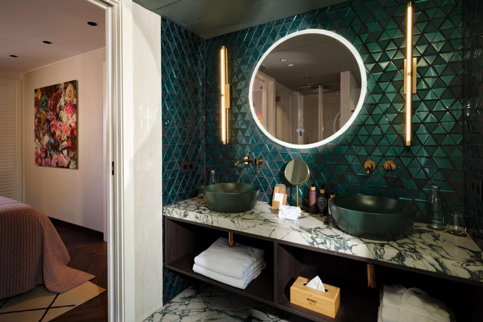 Shower, Toilet, Bathroom, hair dryier, towels