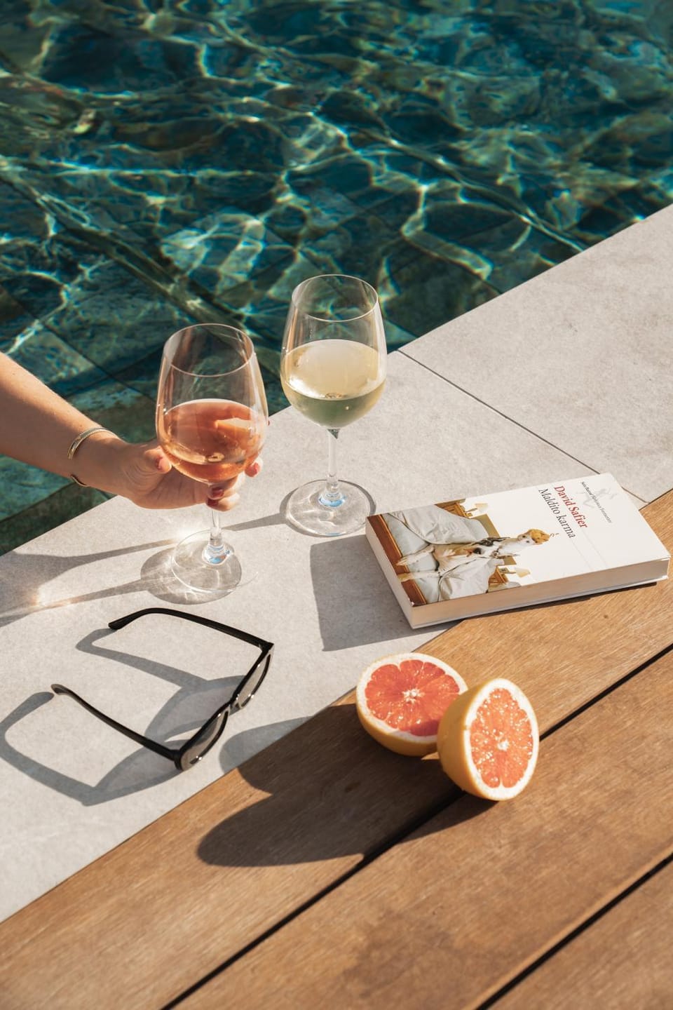 Restaurant/places to eat, Day, Natural landscape, Summer, Lounge or bar, Food and drinks, Dining area, Mountain view, Pool view, Swimming pool, Swimming pool, Drinks, Alcoholic drinks, Non alcoholic drinks, sunbed