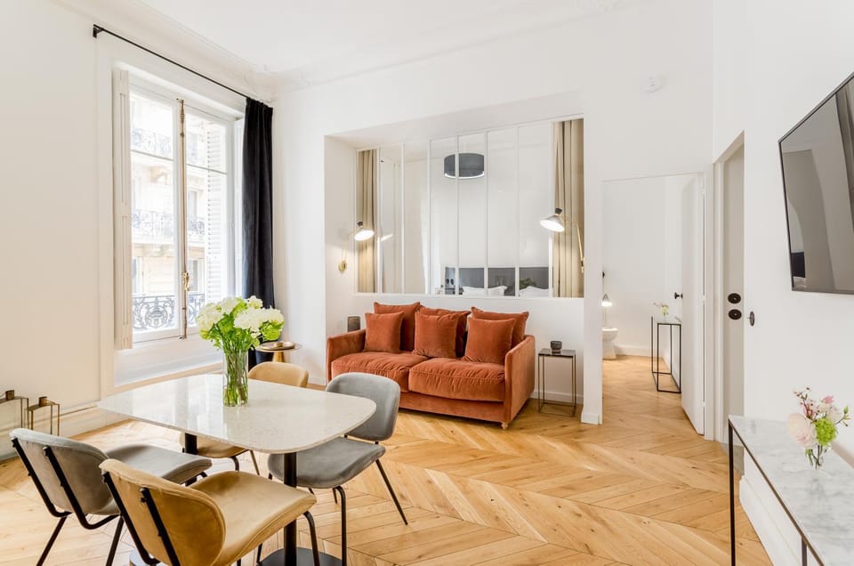 Living room, Seating area, Dining area
