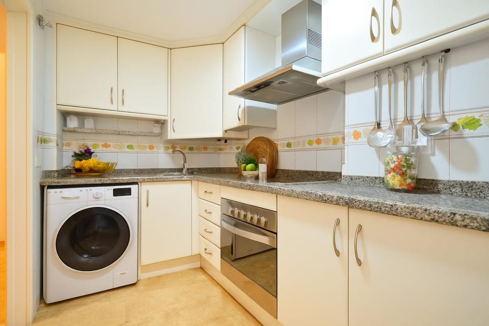 Communal kitchen, stove, stove, kitchen
