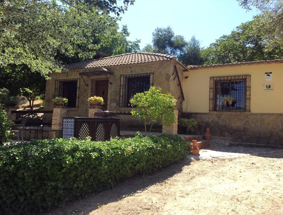 Property building, Patio, Facade/entrance