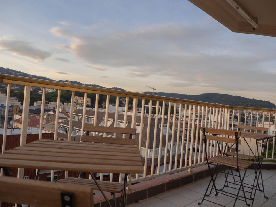 Balcony/Terrace, Mountain view