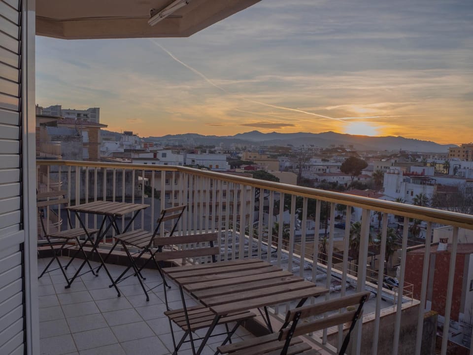 Balcony/Terrace, Street view, Sunset