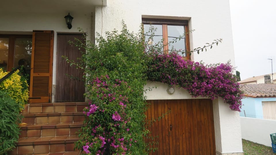 Facade/entrance, Property logo or sign
