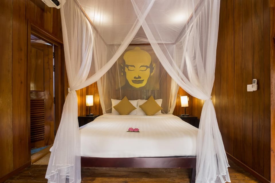 Bed, Photo of the whole room, Bedroom, locker, locker