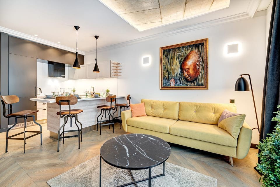 Living room, Dining area
