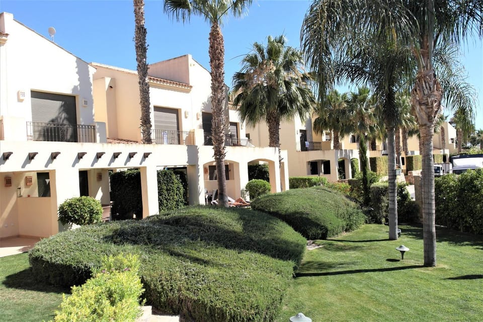 Property building, Day, Garden, Garden view