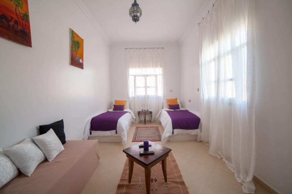 Living room, Photo of the whole room