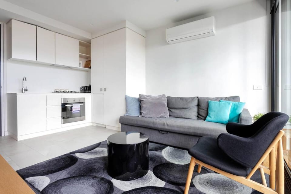 Kitchen or kitchenette, Seating area