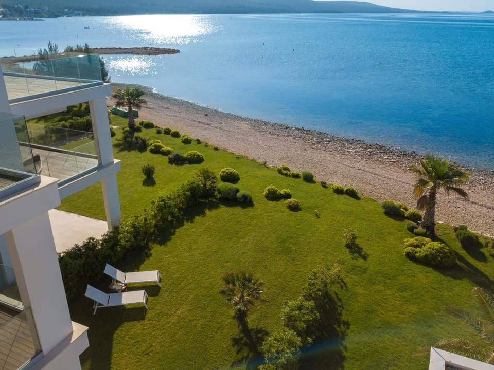 Beach, Garden view