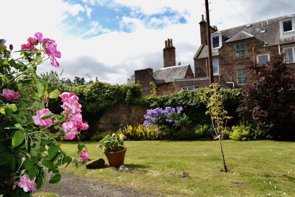 Garden, Garden view