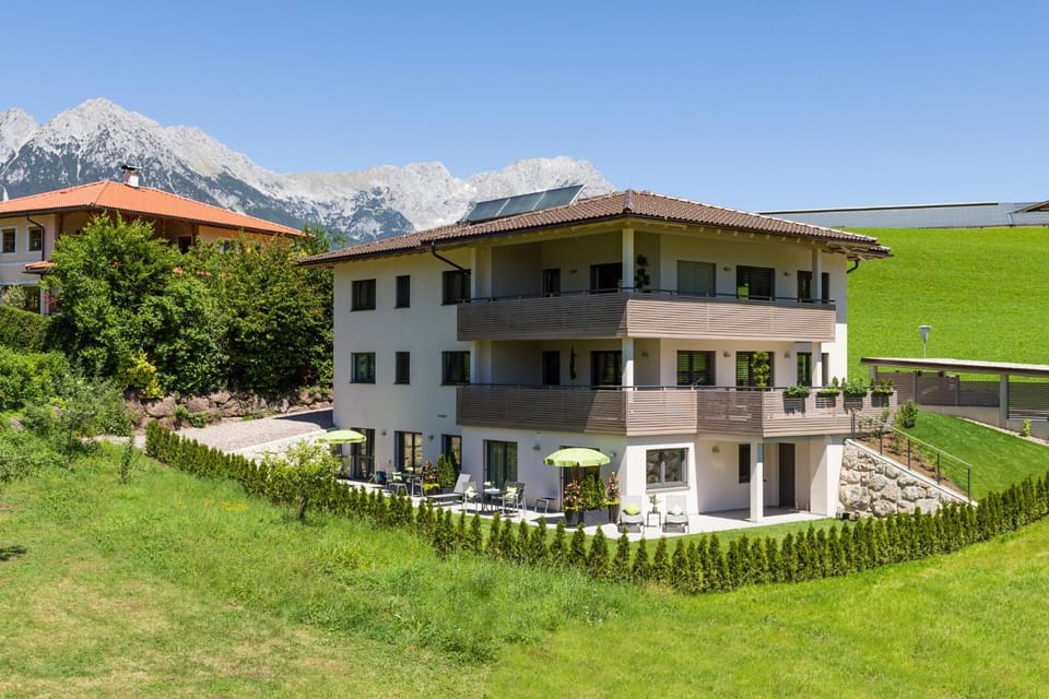 Facade/entrance, Natural landscape, Garden view, Garden view, Mountain view