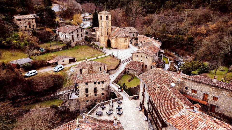Natural landscape, Bird's eye view, View (from property/room), City view, Landmark view, Street view, Location