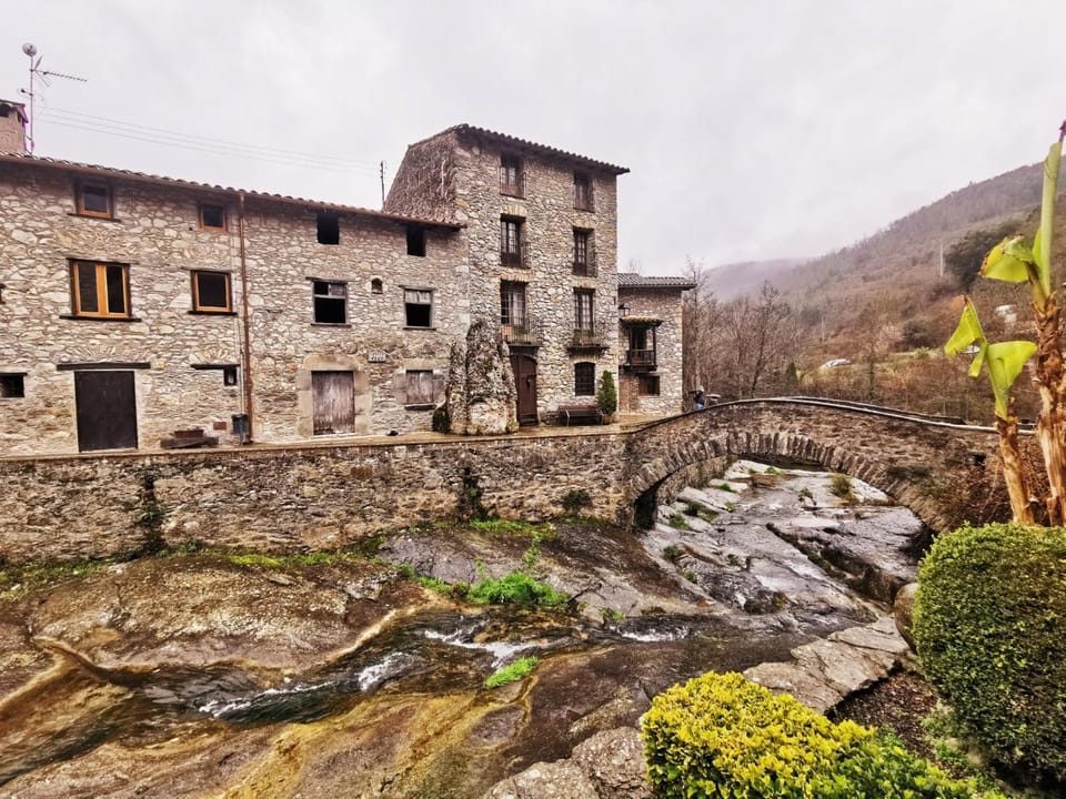 Nearby landmark, Natural landscape, Landmark view, River view