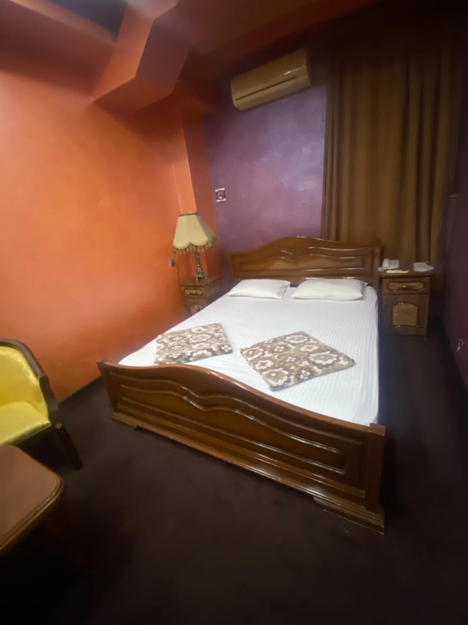 Bed, Bedroom, air conditioner
