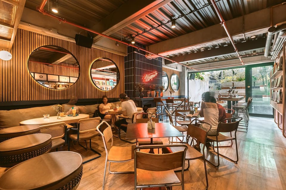 Restaurant/places to eat, People