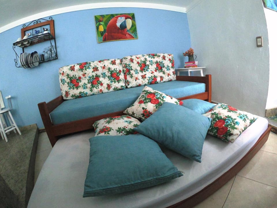 Bed, Living room
