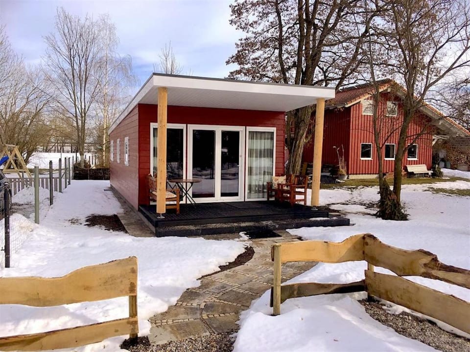 Facade/entrance, Winter